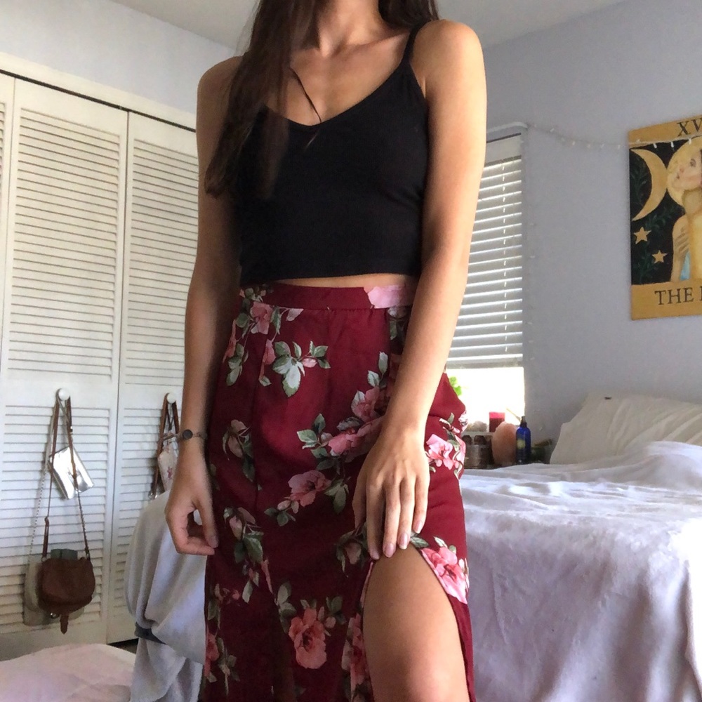 High waisted floral maxi skirt